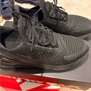 Nike Air Max 270 Black 7y